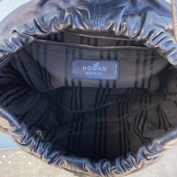 Hogan Navy Blue Butter Leather Shoulder Bag - Picture 3 of 14